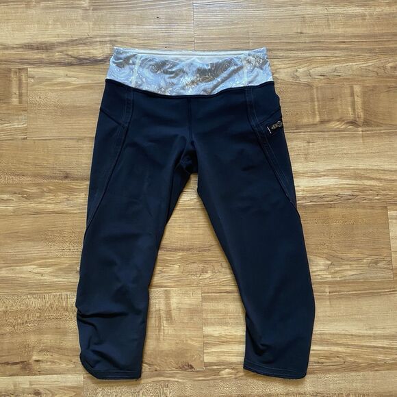 LULULEMON 4 Black Fast Free Crop Luxtreme 18” Ruched Leggings Floral Waist Run - Picture 1 of 16